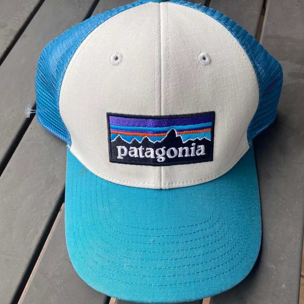 Patagonia mesh trucker hat SnapBack